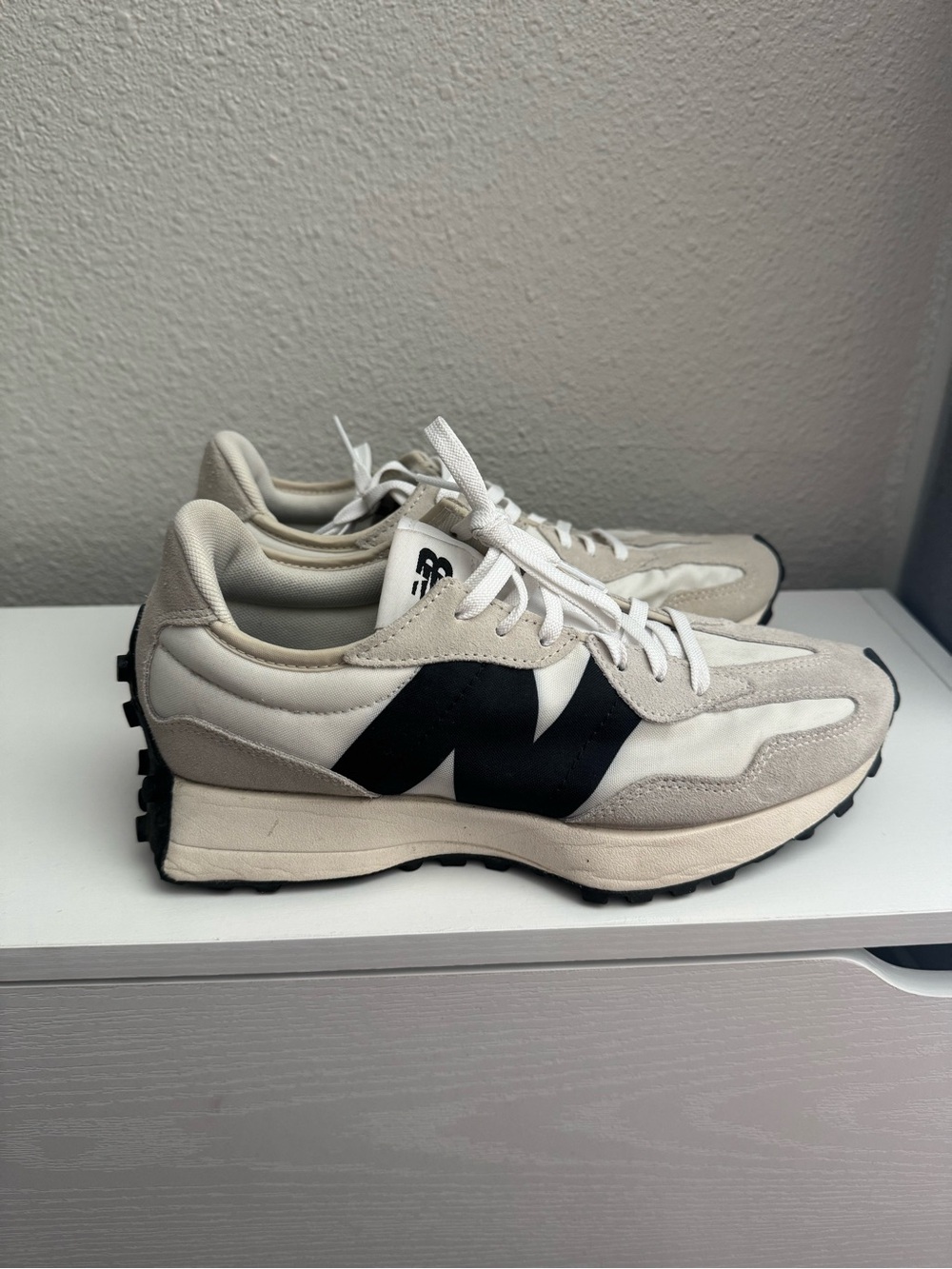 New Balance Men's White, Gray and Black Retro-Style Sneakers